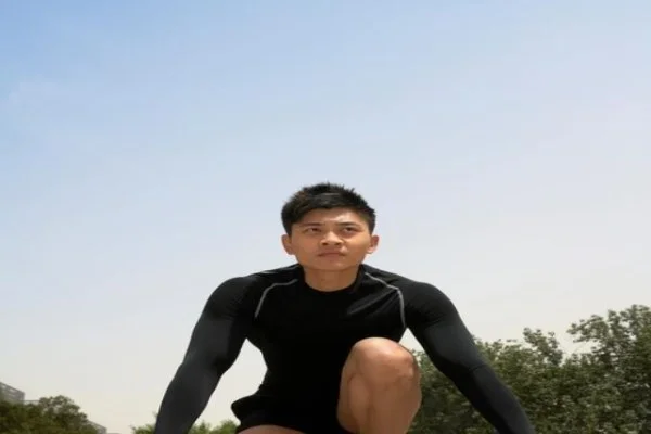 NBA孟菲斯灰熊训练营开启 莫兰特健康状态牵动西部竞争格局分析